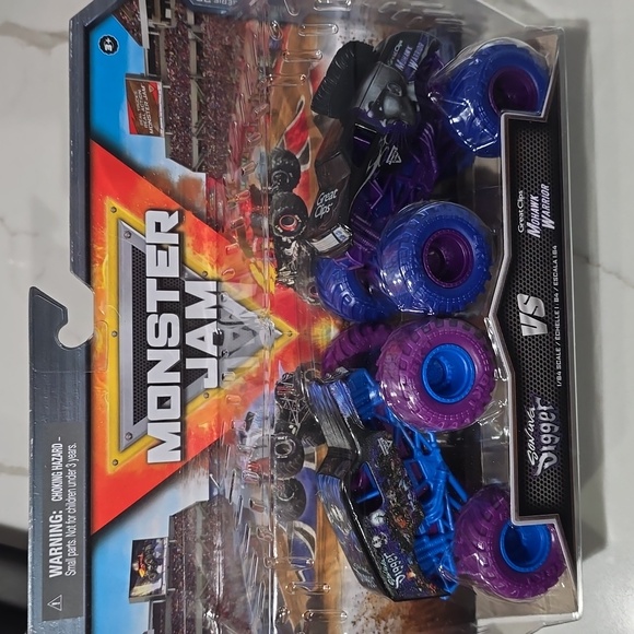 Monster jam Grave Digger vs Mohawk Warrior - Picture 5 of 5